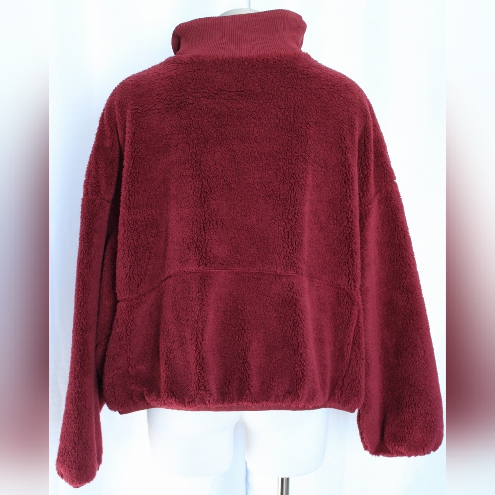 All in Motion XL Burgundy Sherpa Fleece 1/2 Zip Pullover - Picture 2 of 7